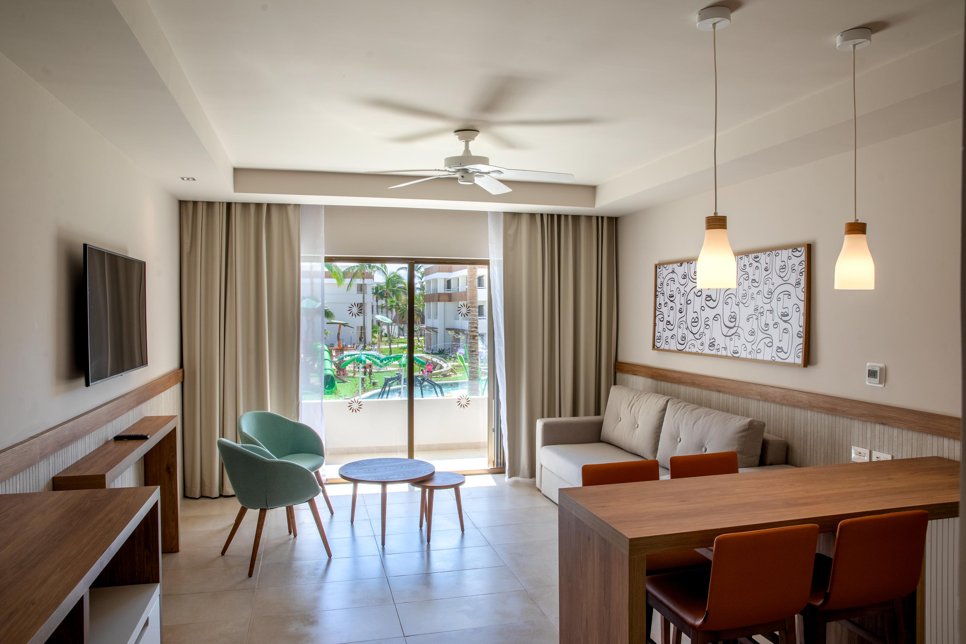 Hotel Bahia Principe Grand Tulum Riviera Maya Esterno foto Living room in a suite at the Hard Rock Hotel